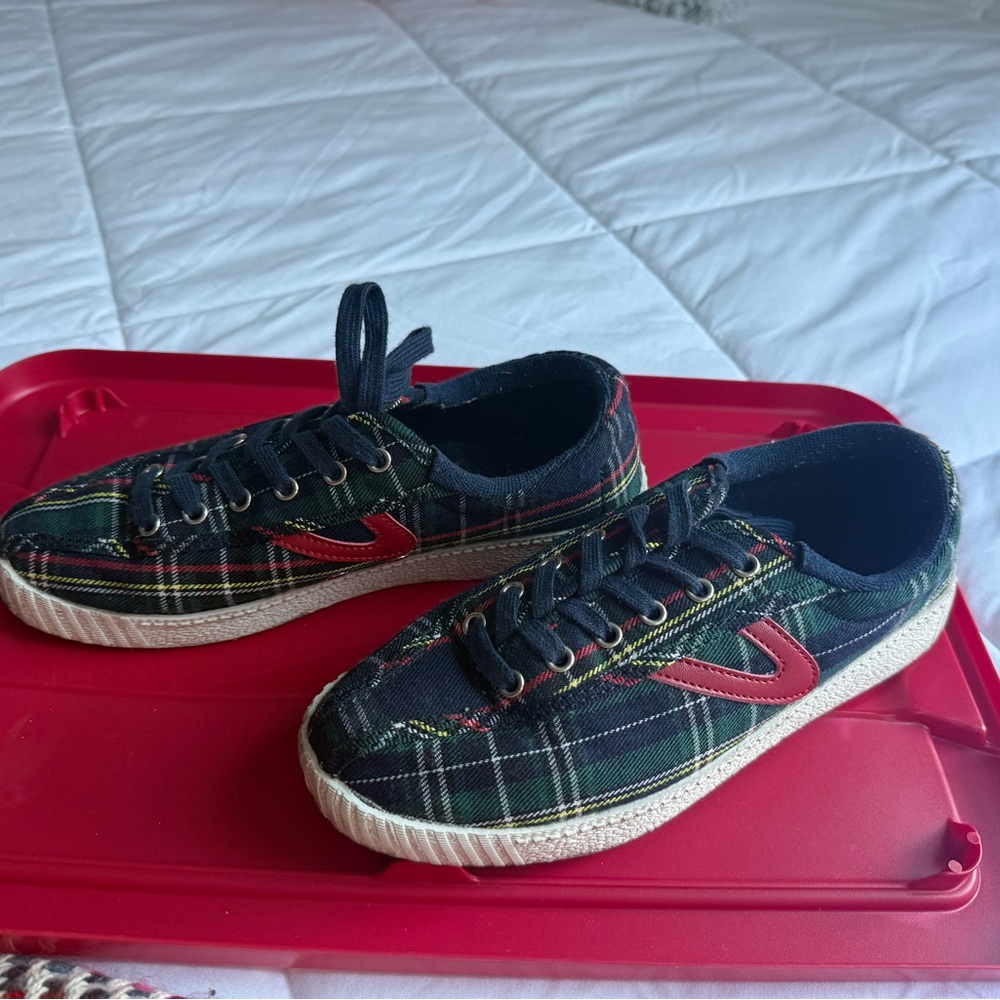 Trenton Plaid Shoes with Red Accents